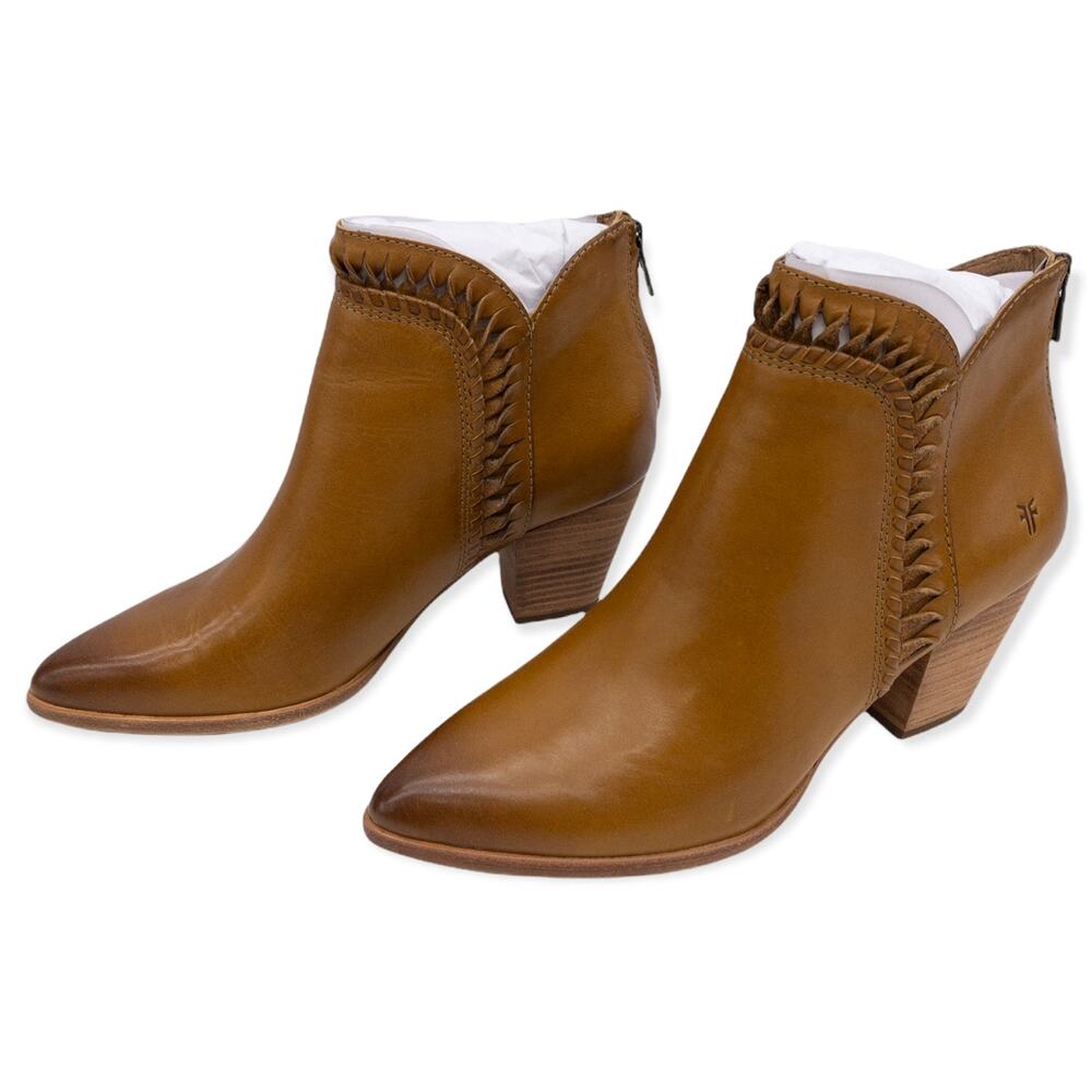 Frye Tobacco Brown Reed Feather Leather Ankle Boots Women's size 9
